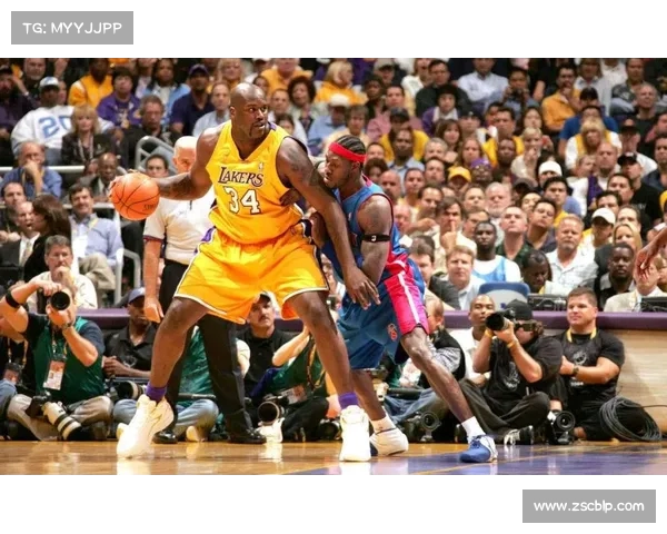 提升篮球表现的必备装备推荐全方位解析打造你的NBA级别战力 提升篮球表现的必备装备推荐全方位解析打造你的NBA级别战力
